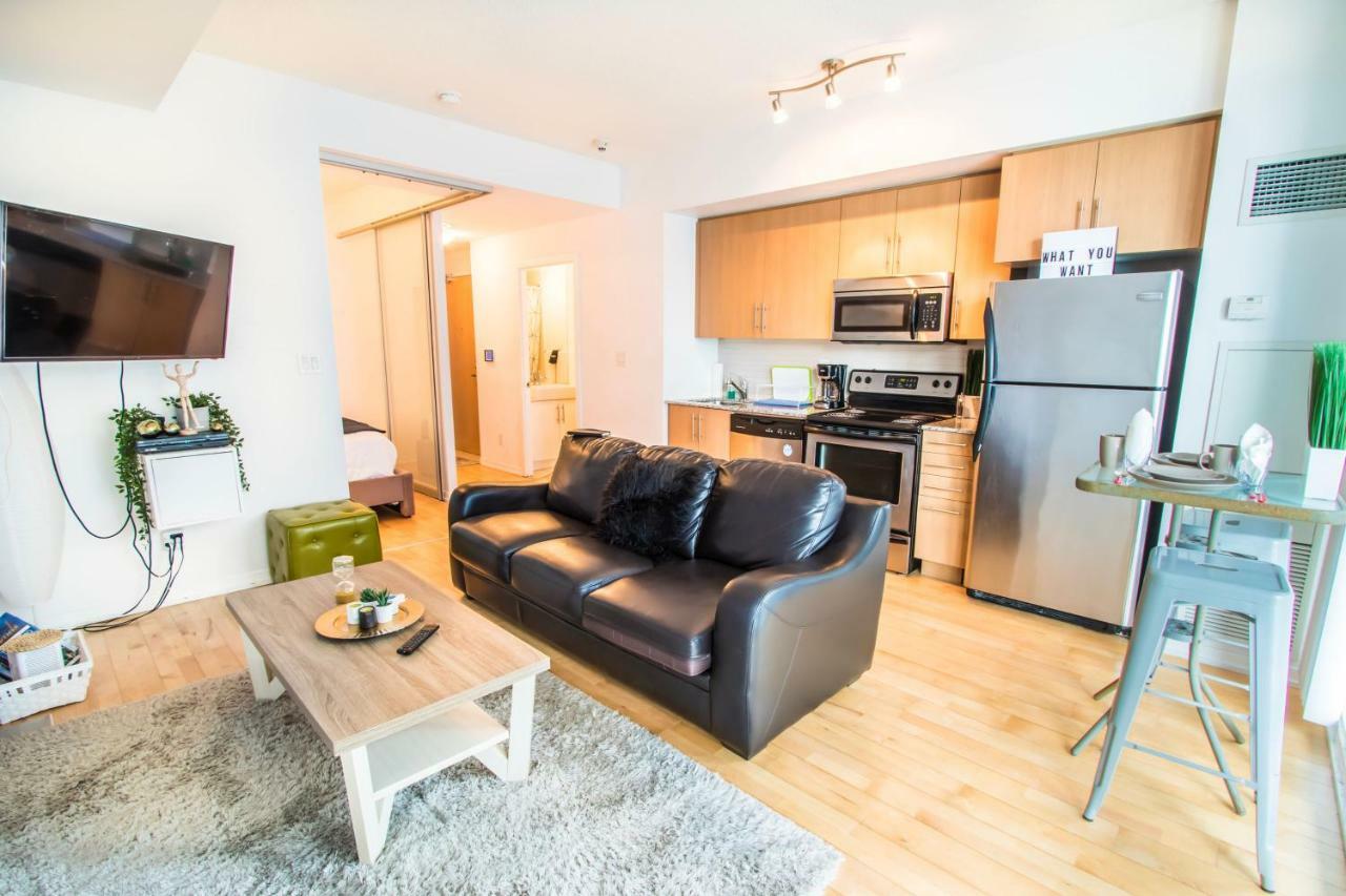 Micasa Suites - Stylish Condo In Maple Leaf Square Toronto Esterno foto